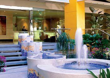 Khách sạn hẻo lánh Somerset Bencoolen 4*